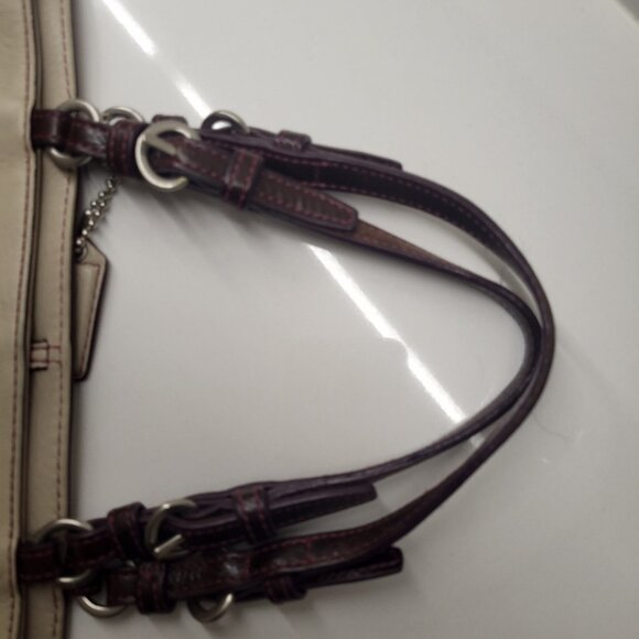 Coach Chelsea Shoulder Handbag - Picture 4 of 8